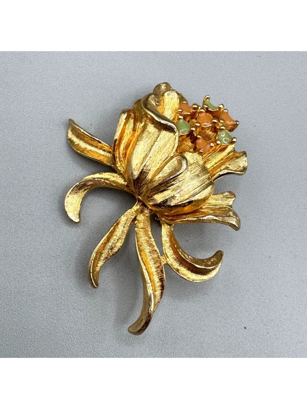 Vintage Floral Mid-Century Brooch Gold Tone 2.5" Cottage Enamel Mid Century